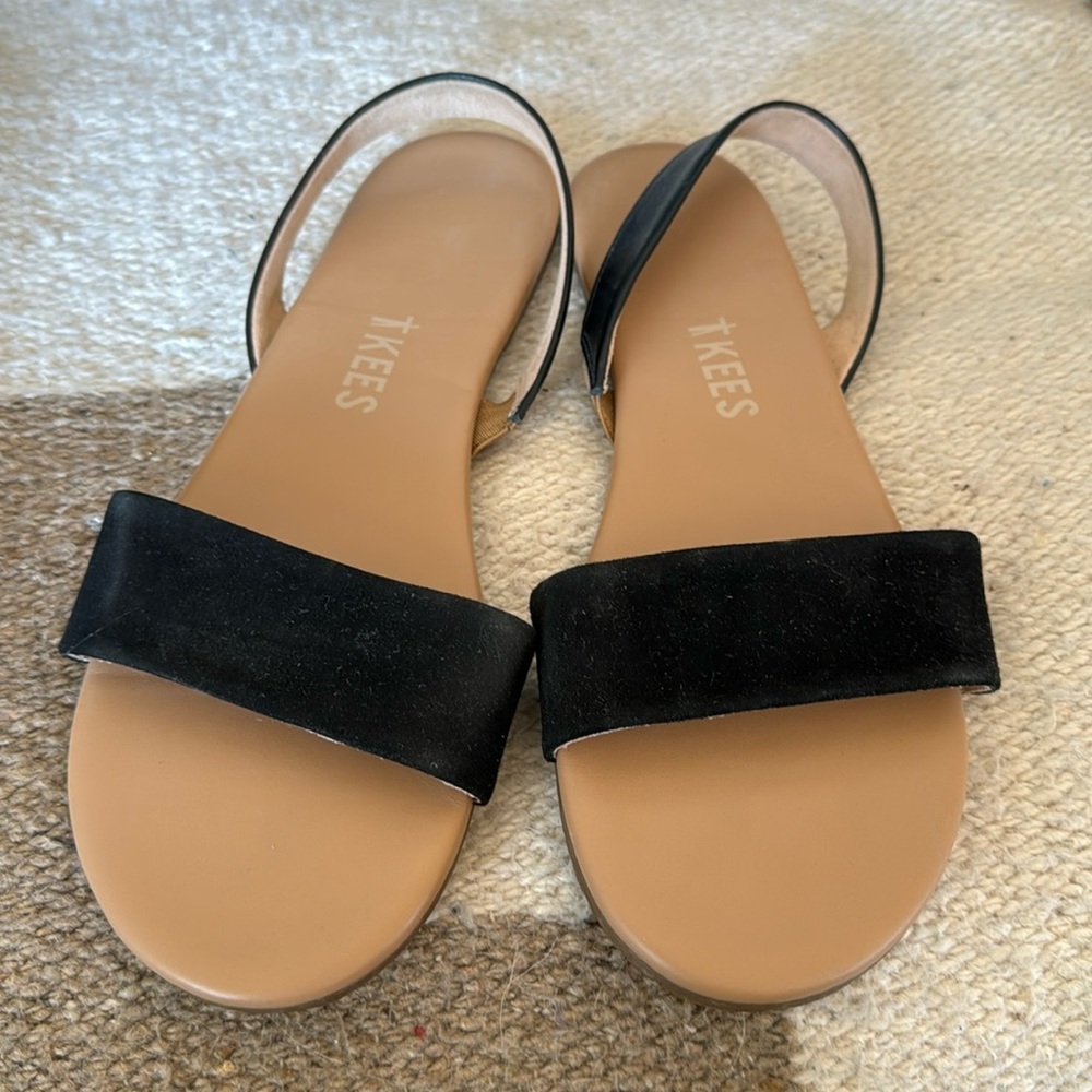Tkees black leather sandal like new 8